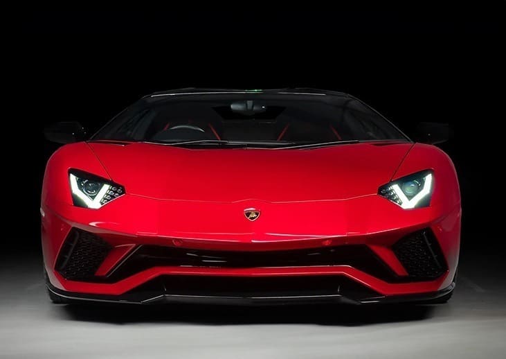 LAMBORGHINI AVENTADOR FRONT VIEW