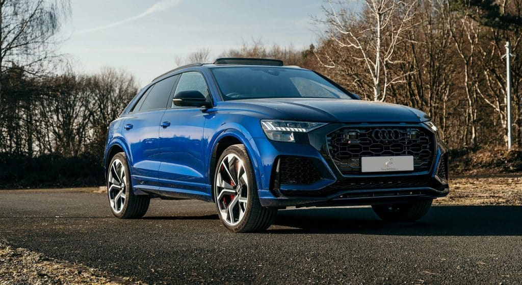 Audi RSQ8 car hire-min